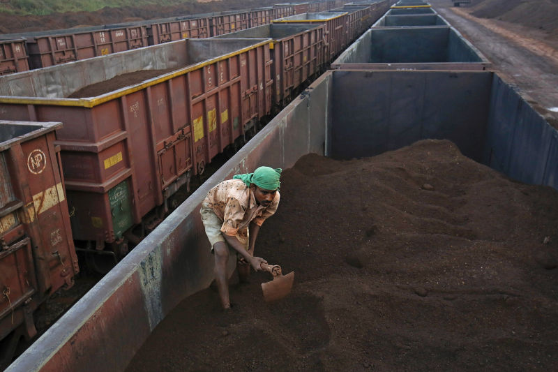 India Eyes Export Boost With Tax Lift on Iron-Ore And Steel