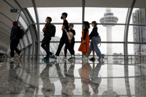 Singapore Airport Eyes 'Busiest in Asia' Tag as HK Slacks - SCMP