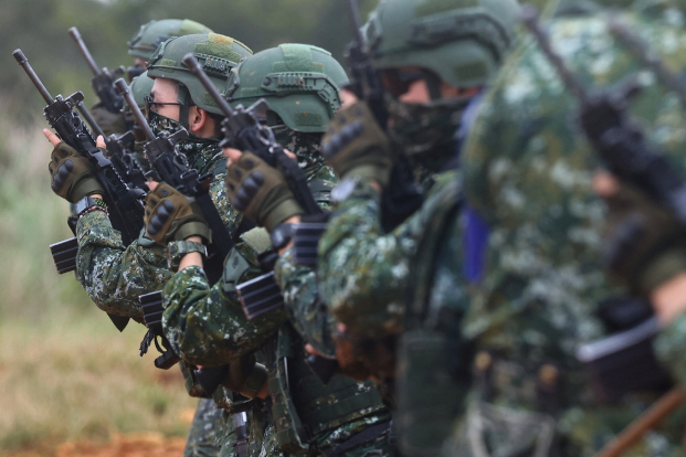 Taiwan soldiers training