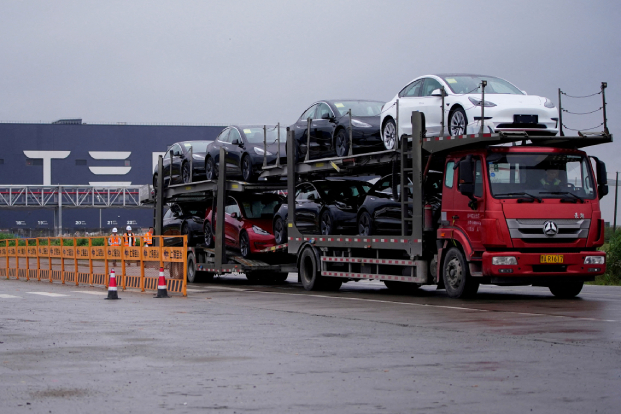 Tesla's output of cars produced at its factory in Shanghai has tripled, according to the local car association.