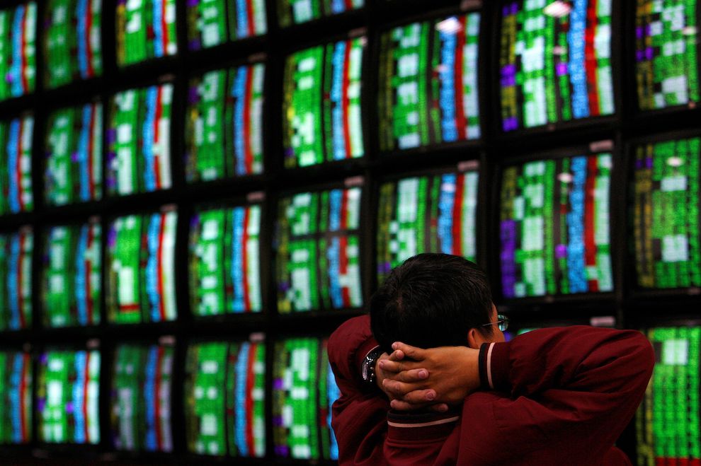 Asian stock markets slipped on Monday amid concern about the spread of Covid in China and a possible global recession in 2023 caused by US rate hikes.