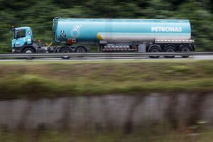 Malaysia's Petronas Sees Profits Surge, State to Reap Bonanza