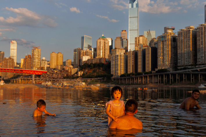 China Urged to Focus on Well-Being, Climate Risks – Not GDP