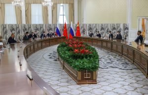 领导人在乌兹别克斯坦会晤普京支持习近平在台湾问题上