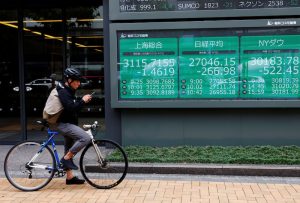 Nikkei Retreats After New 34-Year Peak, Hang Seng Slips