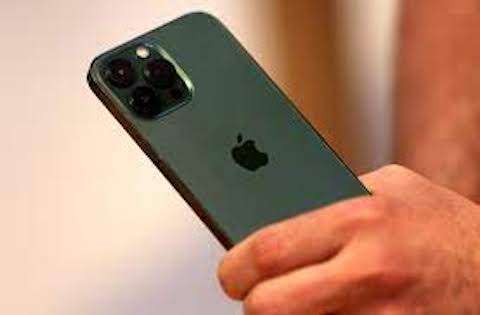 Apple might prioritise iPhone 14 Pro production over other models, the brokerage said.