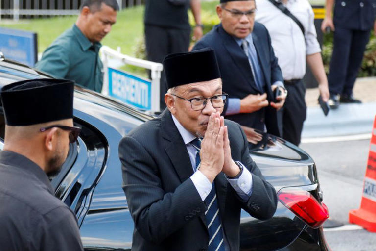 Opposition leader Anwar Ibrahim has been appointed prime minister in Malaysia five days his party won the most votes in a tight election.