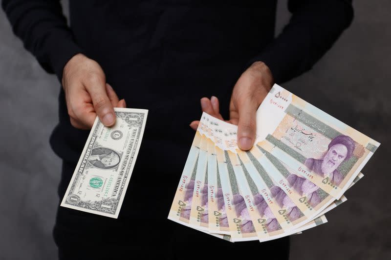 Iranian Rial Down Nearly 30 Since September Unrest Asia Financial 