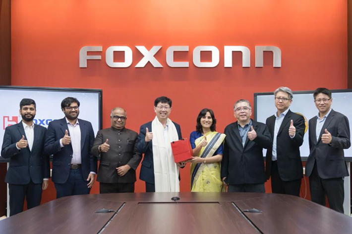 Officials from India's Karnataka state meet Foxconn executives at the company's Taiwan headquarters