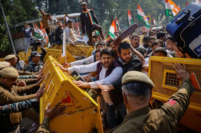 Adani crisis sparks protest in Delhi by Congress