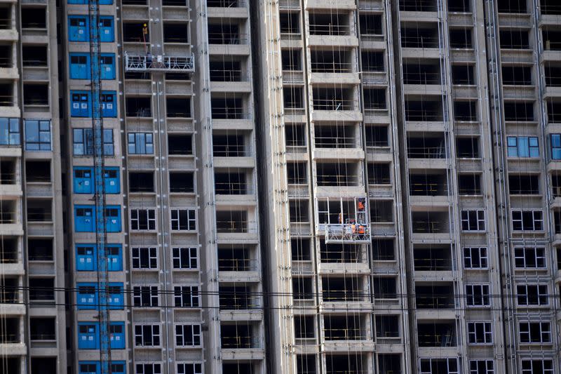 China Banks Hit by Rush to Pay Mortgages Off at Lower Rates