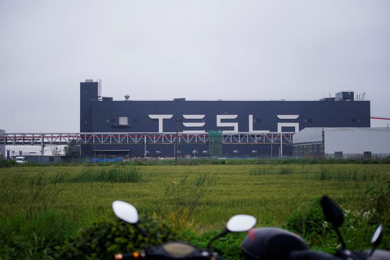 Tesla plans to start work on a new factory in Shanghai in the third quarter that will build its Megabuck battery units.