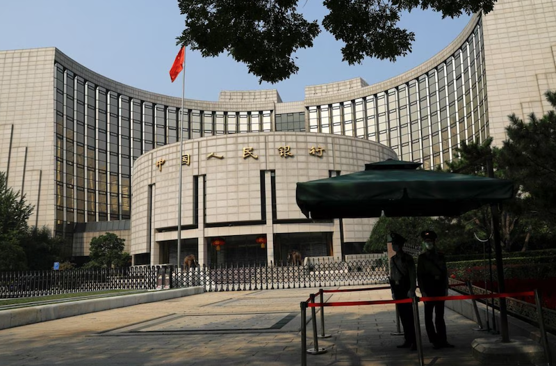 China Boosts Liquidity Support But Weak Yuan Fears Weigh