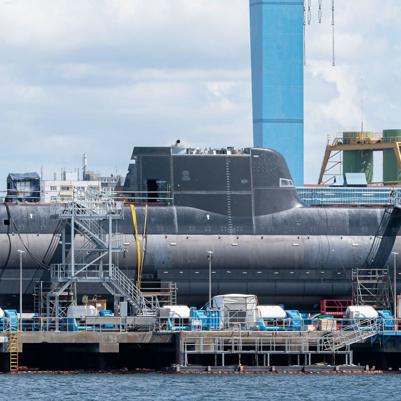 India Picks Germany’s ThyssenKrupp to Build Six Subs – RFI