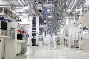 Samsung Chip Output At Risk as Workers Announce All-Out Strike