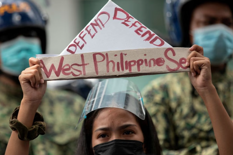 Philippines Warns Beijing Over South China Sea Boats ‘Swarm’