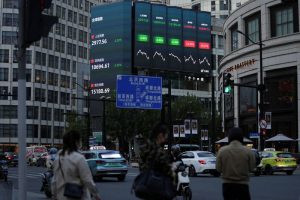 Nikkei’s Record Run Stalls, Tech Drags on Hang Seng