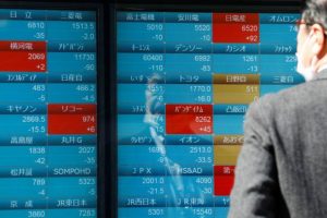 Nikkei, Hang Seng, China Stocks Slip on Inflation Data Fears