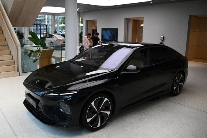 An NIO ET7 car model is presented at the NIO House, the showroom of the Chinese premium smart electric vehicle manufacture NIO Inc. in Berlin, Germany