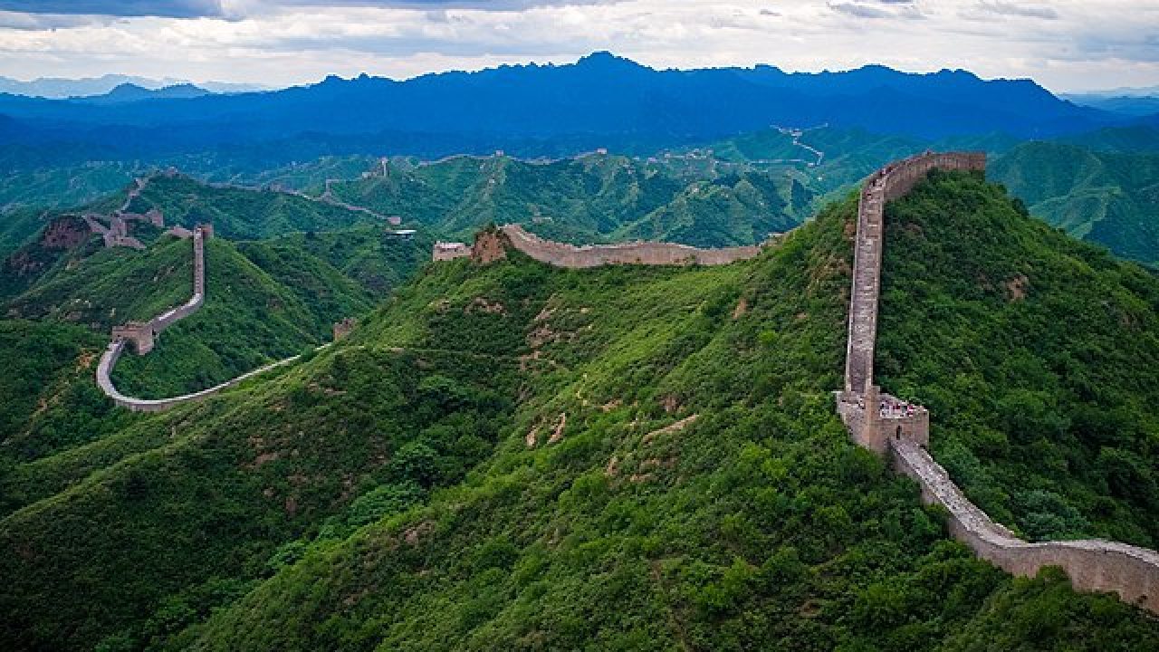 Construction Workers Plow a Shortcut Through the Great Wall of China, Smart News