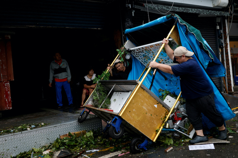 Southern China Bracing for Typhoon After 400 Injured in Taiwan