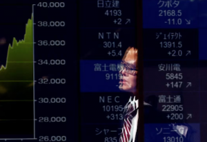 Soaraway Nikkei Hits Record High, Hang Seng Boosted by Tech
