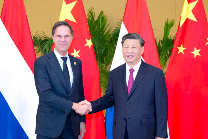 Chinese President Xi Jinping meets with Dutch Prime Minister Mark Rutte in Indonesia in 2022