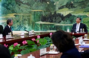 Blinken Meets Xi, Warns on China’s Support for Russian War