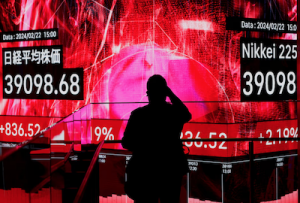 Nikkei Gains on US Inflation Hopes, Tariffs Weigh on Hang Seng