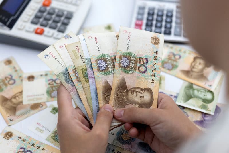 Outflows Pressure Sees Chinese Yuan Slip to Seven Month Lows