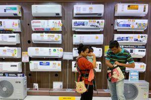 India Solar Output Slowest in 6 Years Amid Scorching Heatwave