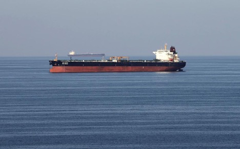 Oil Seen Topping $100 a Barrel if Iran Closes Strait of Hormuz