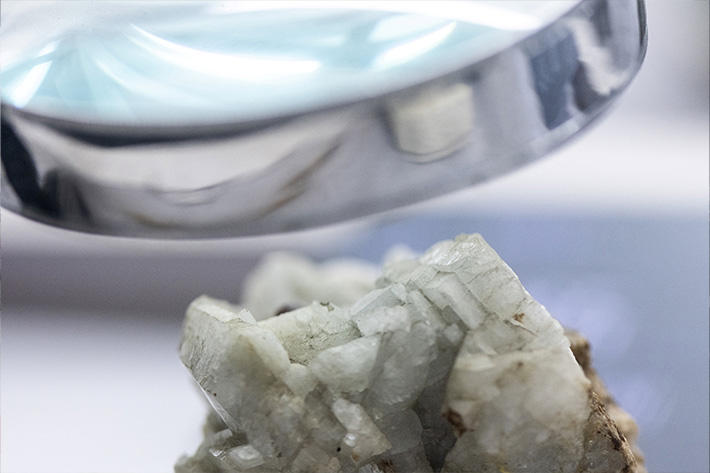 China Curbs Rare Earth Exports to Defence Firms, Chipmakers