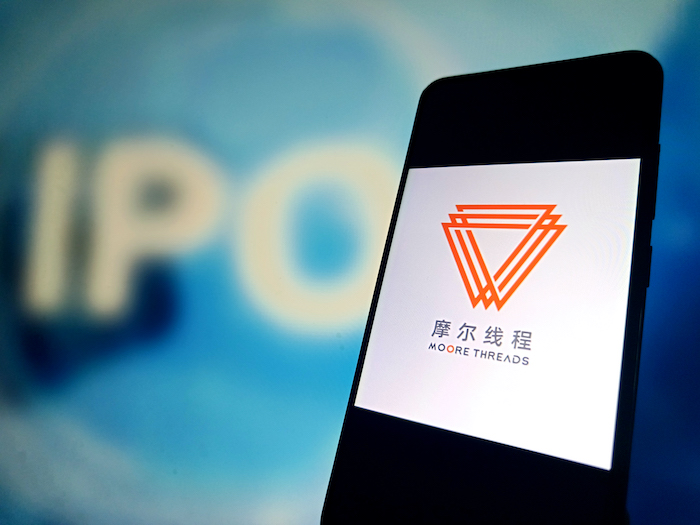 China Chip Designer Moore Threads Soars 500% in Shanghai IPO